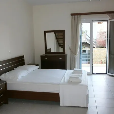 Artemis - Marina Holiday home *